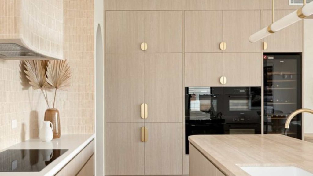 Matte Neutral with Curves for the Kitchen Interior